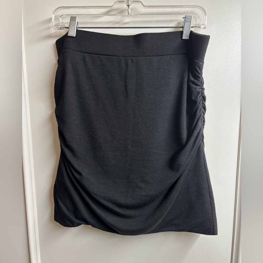 Banana Republic black knit ruched mini skirt
